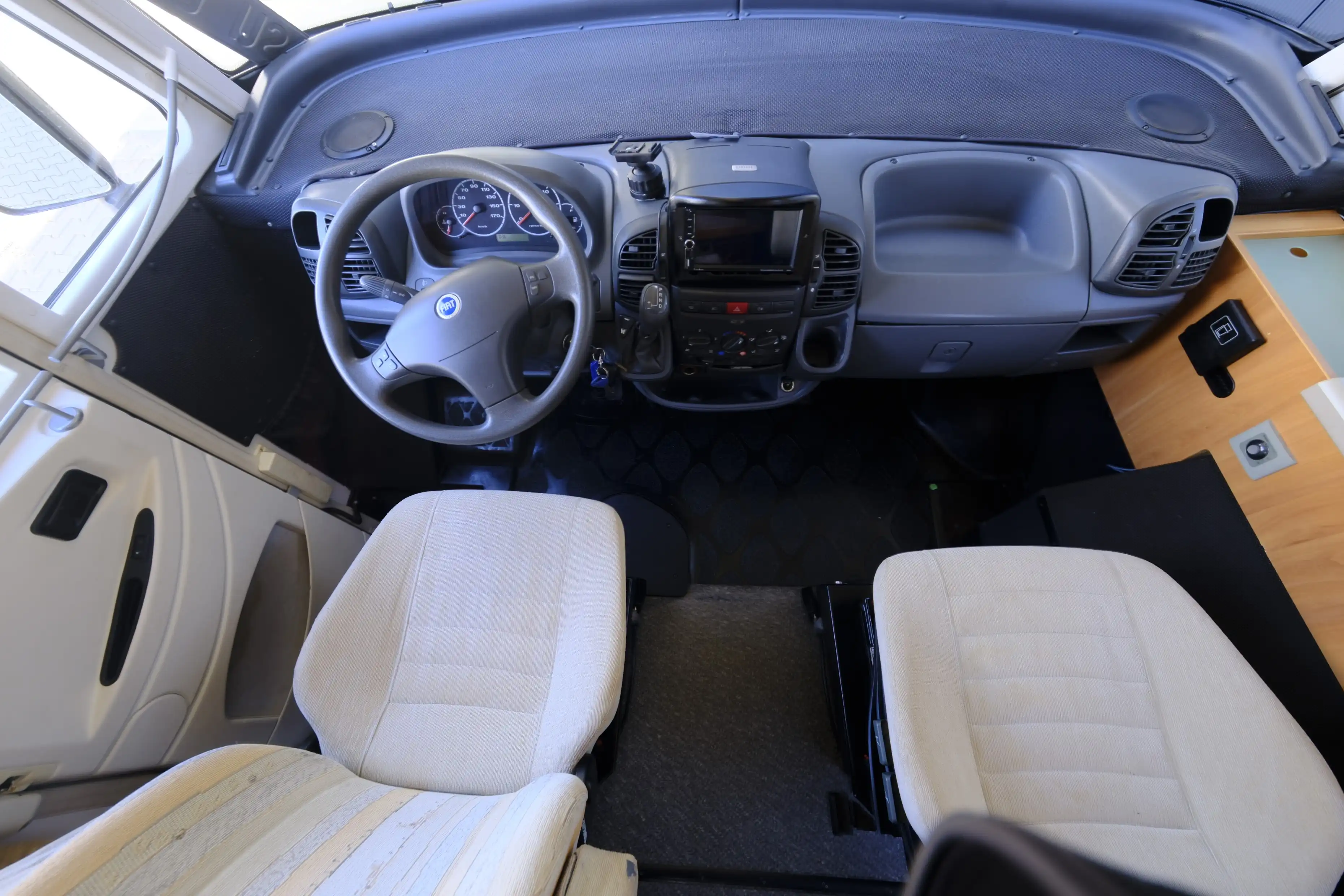 HYMER-ERIBA B 674 G - Ansicht 7